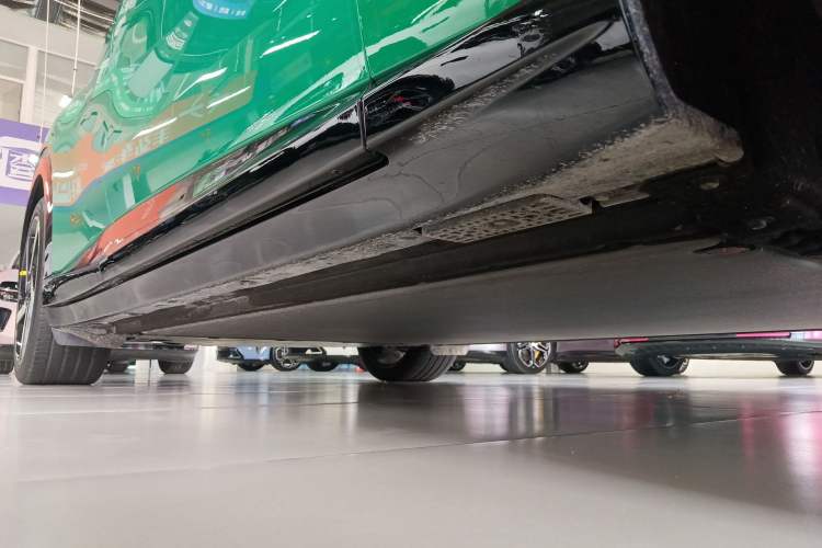 Used  YU7 2025 Ultra-Long Range High-Performance All-Wheel-Drive Max Edition
