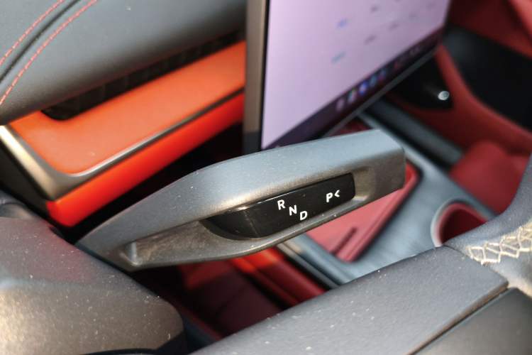 Used  SU7 2024 Rear-Drive Ultra-Long Range Advanced Pro-Level Intelligent Driving Version
