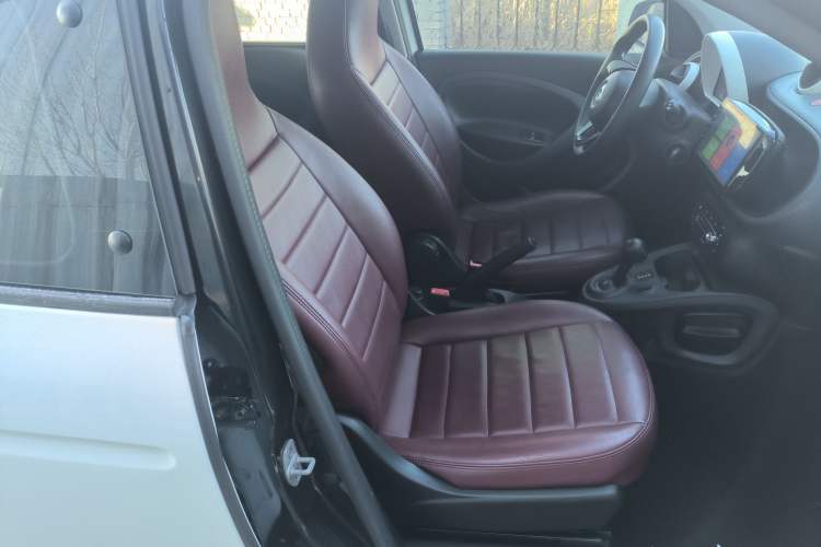 Used  forfour 2018 1.0L 52 kW Dynamic Edition
