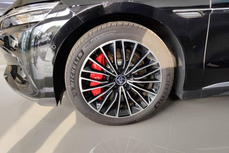 Used BYD Han 2025 EV with 701 km of Laser Radar-Enabled Intelligent Driving