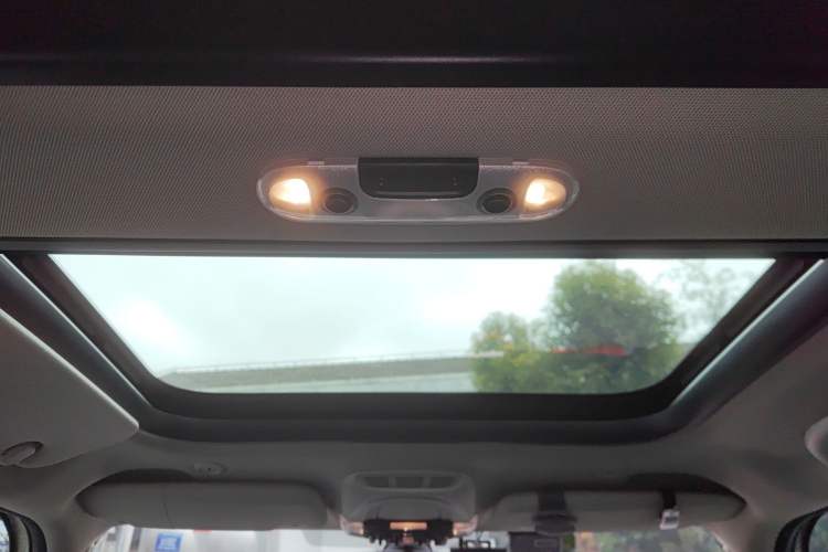 Used MINI MINI 2015 2.0T COOPER S Five-Door Edition
