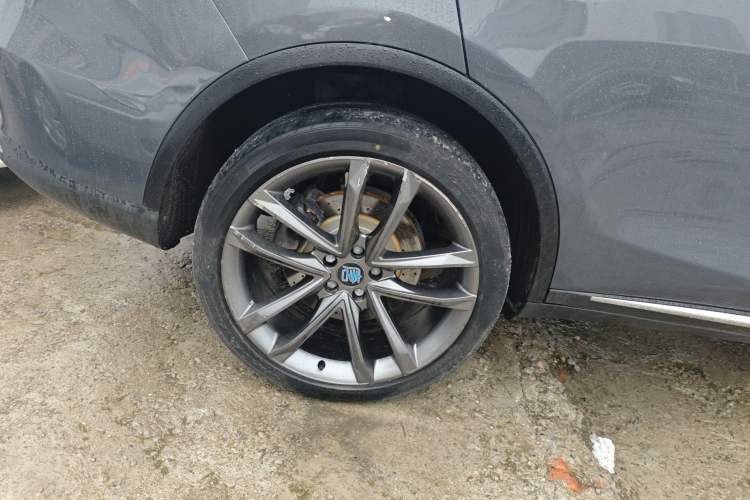 Used BYD Tang New Energy 2018 DM 2.0T All-Wheel Drive Smart Connectivity Luxury Model 7 Seats China V Emission Standard
