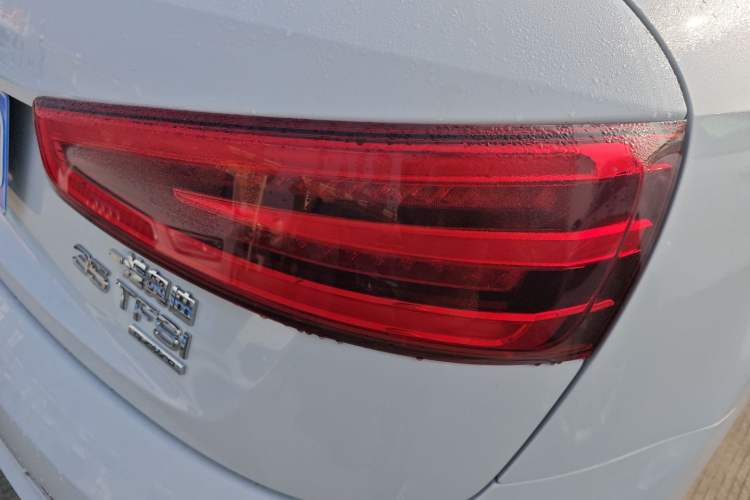 Used Audi Q3 2015 35 TFSI quattro Comfort model
