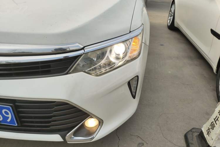 Used Toyota Camry 2015 2.0G Premier Edition
