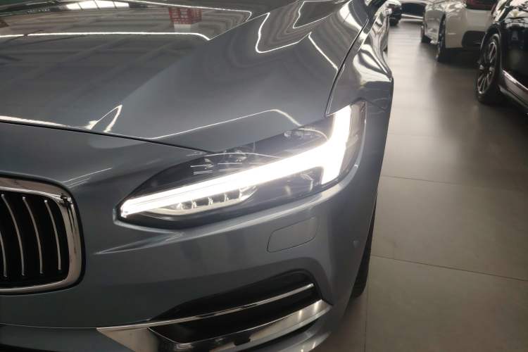 Used Volvo S90 2019 T5 Prestige Edition
