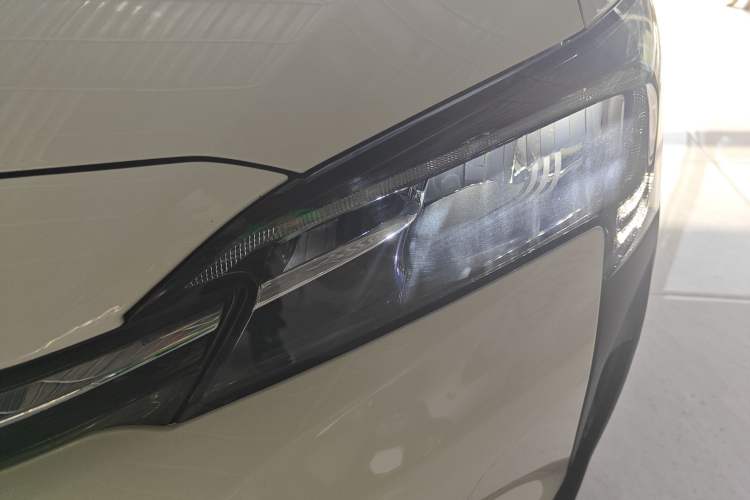 Used Buick Velite 6 2023 Revised Version 430 km Range – Commuter Edition