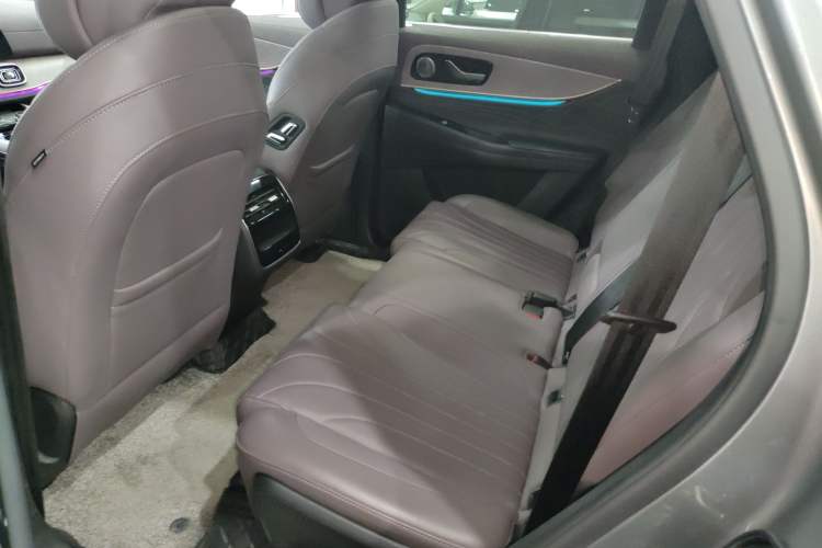 Used Chery Tiggo 9 2025 2.0T Automatic Two-Wheel Drive Luxury Edition 5 Seats
