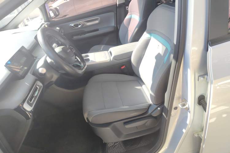 Used AION Y 2023 Younger