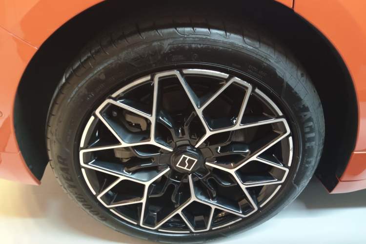 Used Zeekr 001 2025 WE Edition 100 kWh Rear-Wheel Drive
