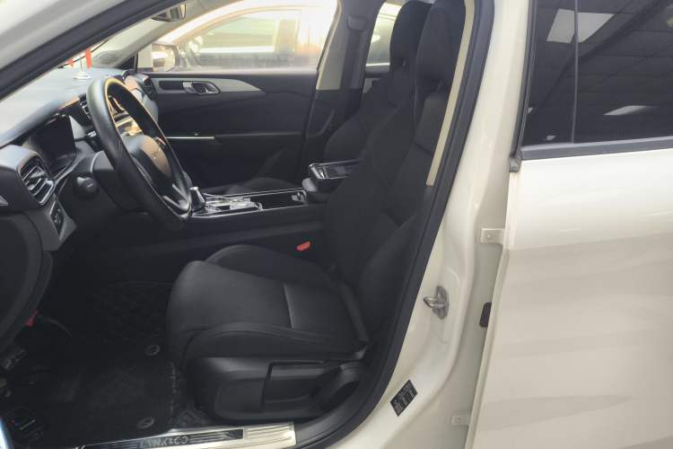 Used Lynk & Co 02 2018 1.5T DCT Two-Wheel Drive Pure Lite Version China V Emission Standard
