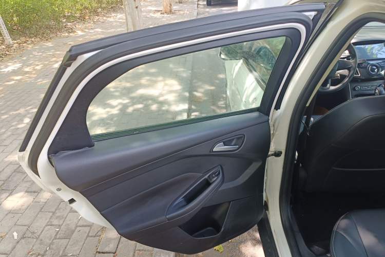 Used Ford Focus 2015 Hatchback 1.6L Automatic Comfort Model
