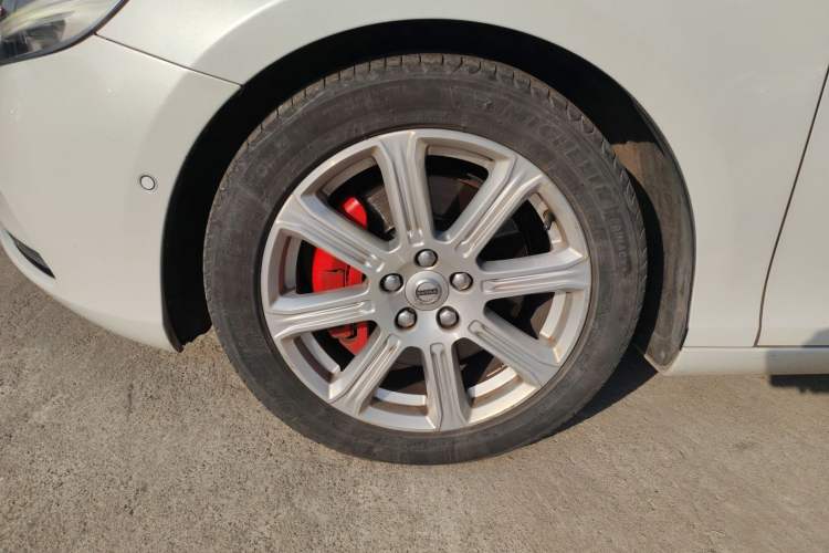 Used Volvo V40 2017 T3 Zhiya Edition
