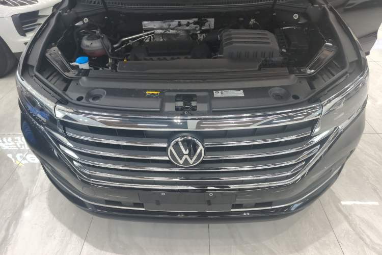 Used Volkswagen Viloran 2024 380TSI Luxury Edition