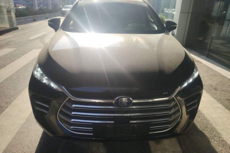 Used BYD Tang New Energy 2018 DM 2.0T All-Wheel Drive Smart Connectivity Luxury Model 7 Seats China V Emission Standard
