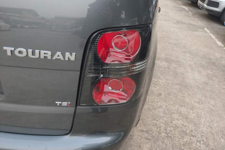 Used Volkswagen Touran 2013 1.4T DSG Comfort Edition 5-Seater
