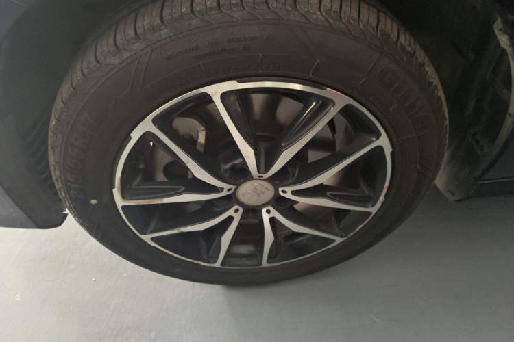 Used BYD Song MAX 2017 1.5T Manual Smart Connect Luxury 7-Seater