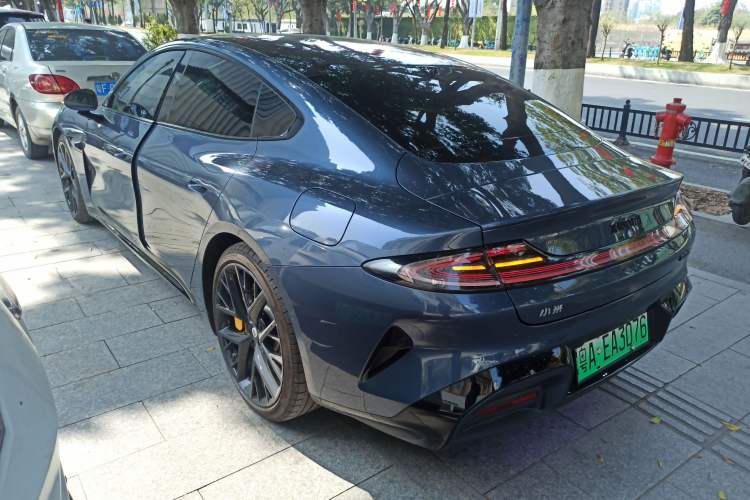 Used  SU7 2024 Four-Wheel Drive Ultra-Long Range Advanced Intelligent Driving Max Edition