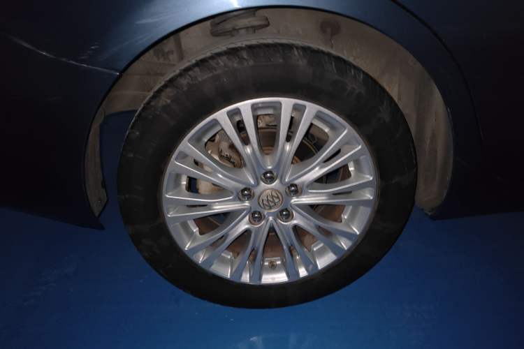 Used Buick GT 2015 15N Automatic Elite Version
