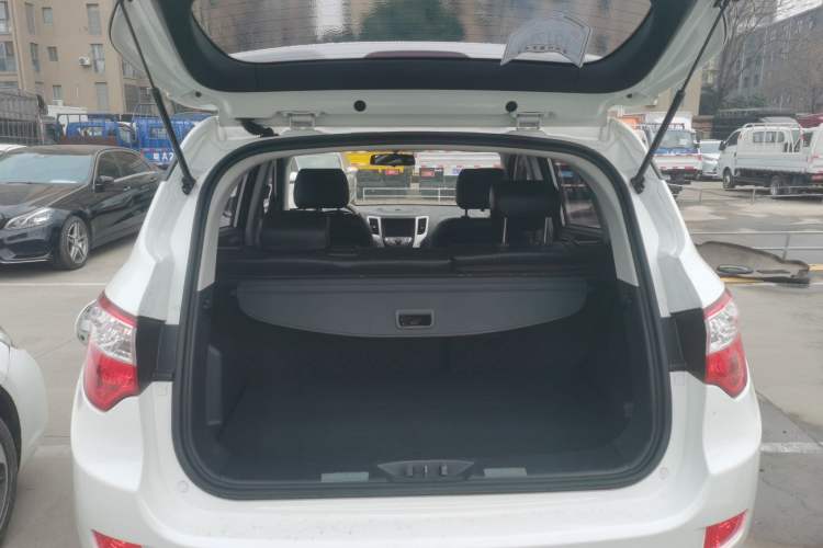 Used Changan CS35 2015 1.6L Automatic Luxury Model China IV Standard
