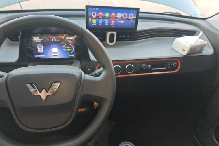 Used Wuling Hongguang MINIEV 2022 Zizai Version Lithium Iron Phosphate
