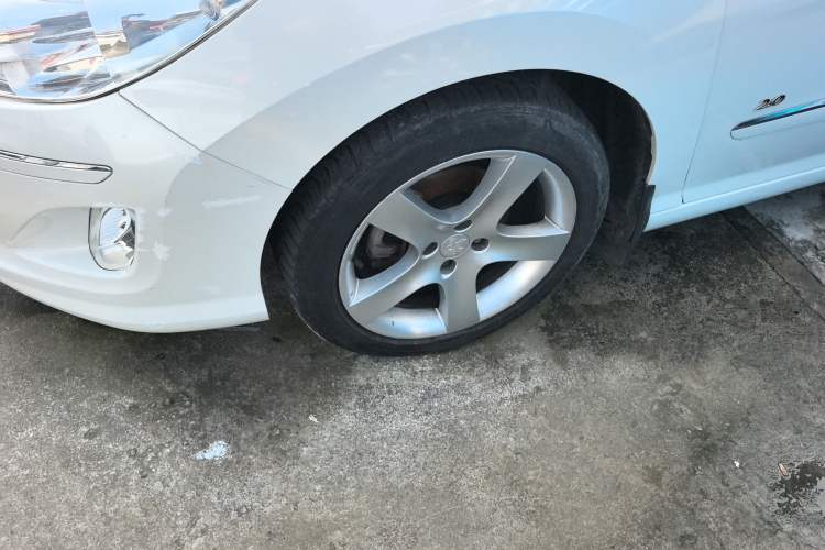 Used Peugeot 408 2013 2.0L Automatic Luxury Edition
