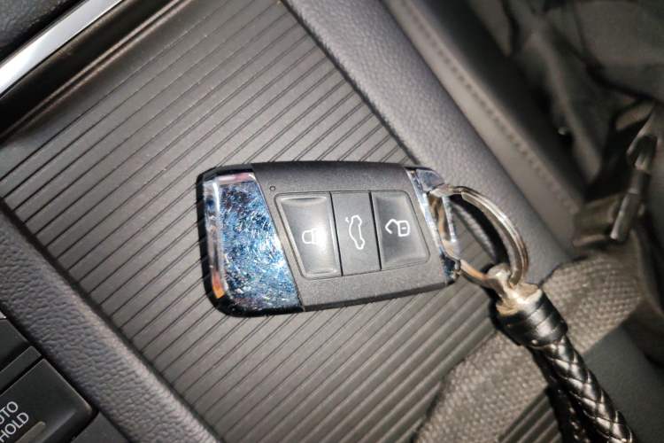 Used Volkswagen Magotan 2017 330TSI DSG Luxury Model
