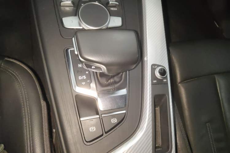 Used Audi A4L 2017 Plus 40 TFSI Ambition Model