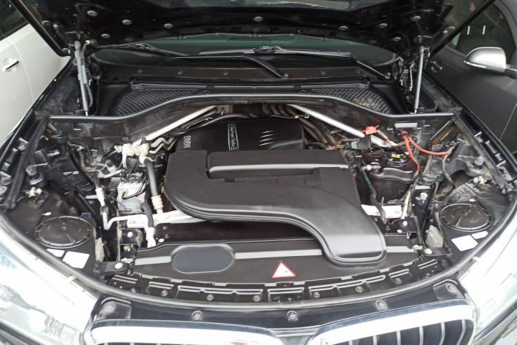 Used BMW X5 2015 xDrive28i
