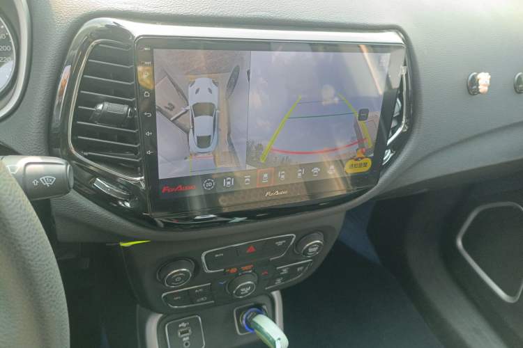 Used  Compass 2019 220T Automatic Enjoyment Version