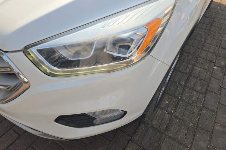 Used Ford Kuga 2017 EcoBoost 180 Two-Wheel-Drive Tiger Leap Model
