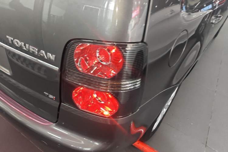 Used Volkswagen Touran 2015 1.4T DSG Luxury Edition 5-Seater