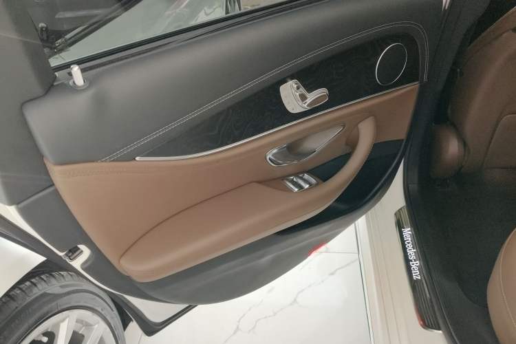 Used Mercedes-Benz E-Class 2019 E 300 L Sport Luxury Edition
