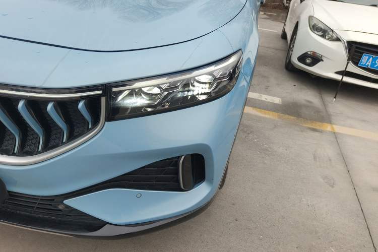 Used VOYAH FREE 2021 Four-Wheel Drive Standard All-Electric Exclusive Luxury Package