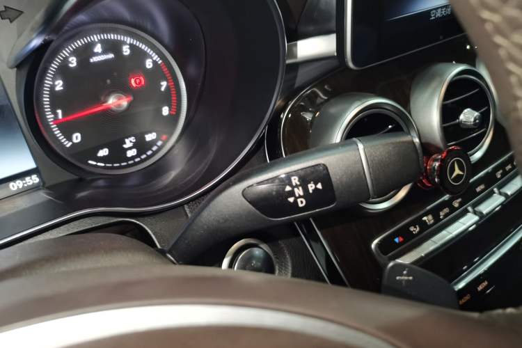 Used Mercedes-Benz GLC 2018 Facelift GLC 260 4MATIC Luxury Edition