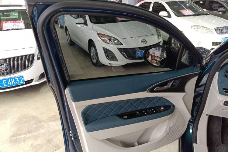 Used ORA Good Cat 2021 400km Standard Range Athena Edition Lithium Iron Phosphate
