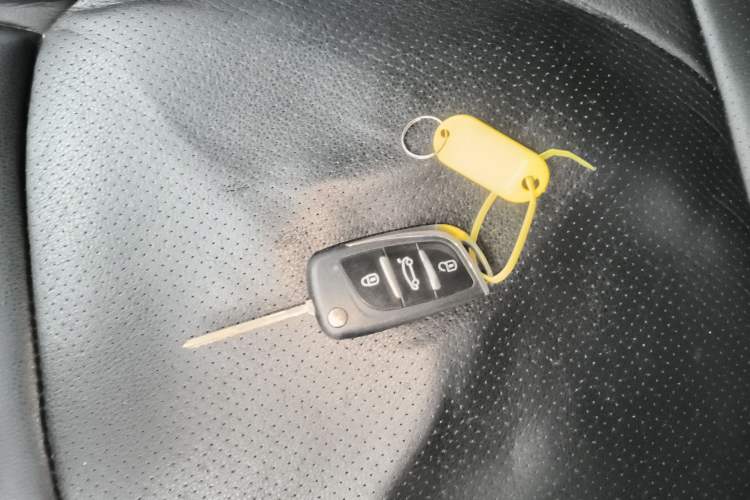 Used Kia Sportage R 2014 2.0L Manual Two-Wheel Drive GL Trim
