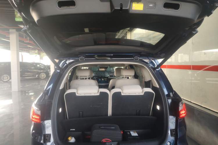 Used BYD Song MAX New Energy 2019 DM 1.5T Smart Connect Zhiyao Model 6 Seats China VI Standard
