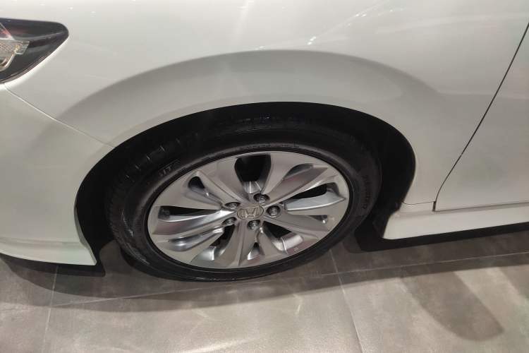 Used Honda Jade 2020 1.8L automatic Comfort version
