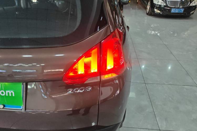 Used Peugeot 2008 2014 1.6L Automatic Fashion Edition