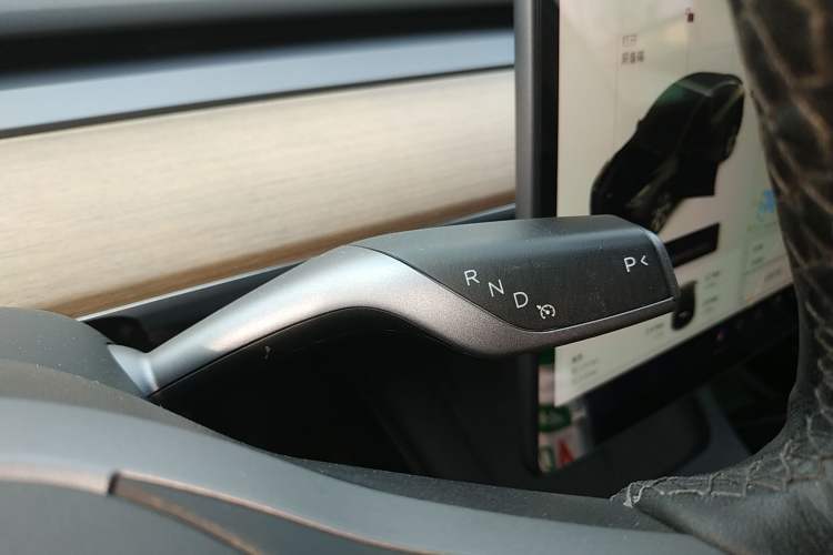 Used Tesla Model Y 2021 Standard Range Rear-Wheel Drive Version
