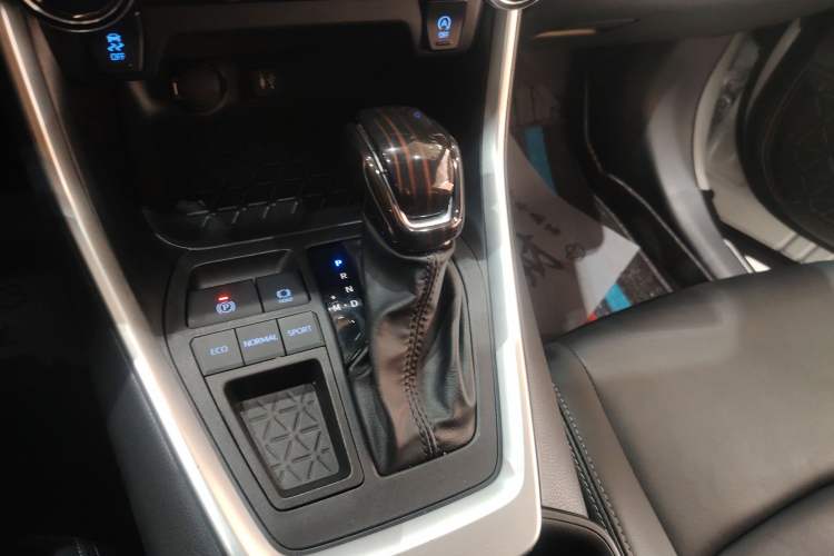 Used Toyota Wildlander 2022 2.0L CVT Two-Wheel Drive Luxury PLUS Edition