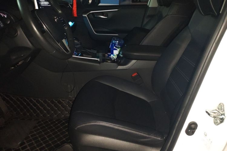 Used Toyota RAV4 2021 2.0L CVT Two-Wheel Drive Fashion PLUS Edition
