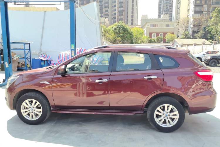 Used Venucia T70 2016 2.0L CVT Smart Choice Edition
