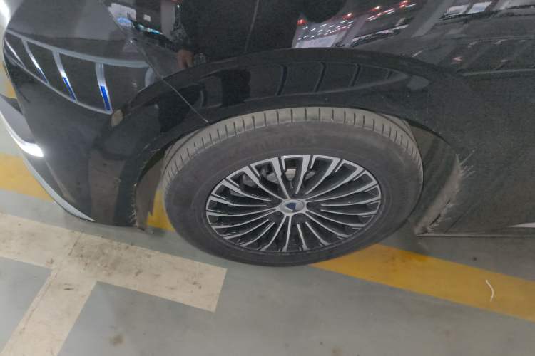 Used Denza D9 2024 DM-i 980 Four-Wheel Drive Flagship Model