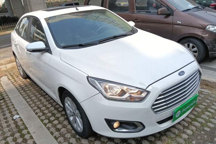 Used Ford Escort 2015 1.5L Automatic Fashion Model