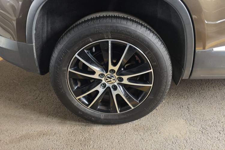 Used Volkswagen Tiguan 2015 1.8TSI Automatic Two-Wheel Drive Luxury Model
