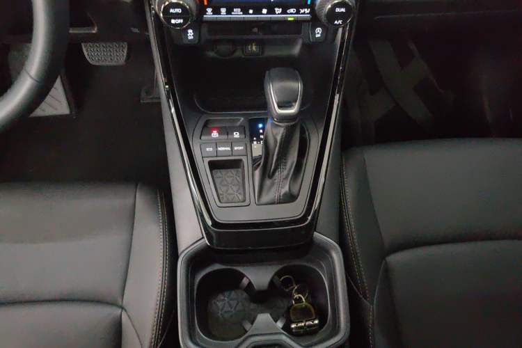 Used Toyota Wildlander 2024 2.0L CVT Two-Wheel Drive Luxury PLUS Edition
