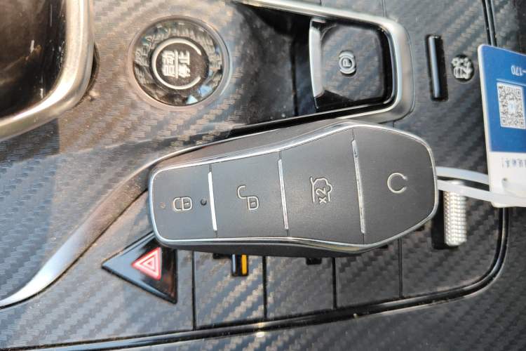 Used BYD Qin PLUS 2024 HONOR Edition DM-i 55KM Leading Model
