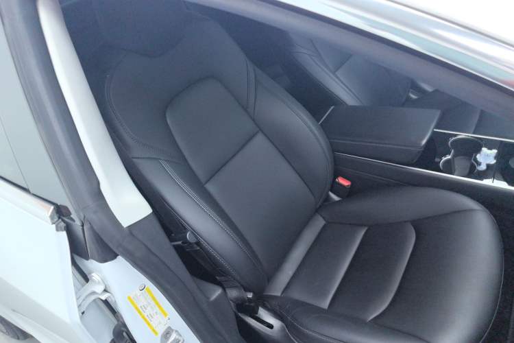 Used Tesla Model 3 2019 Long-Range Rear-Wheel-Drive Version
