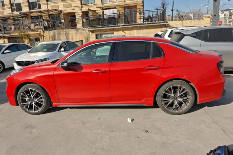 Used Lynk & Co 03 2020 1.5TD DCT JingPro Edition
